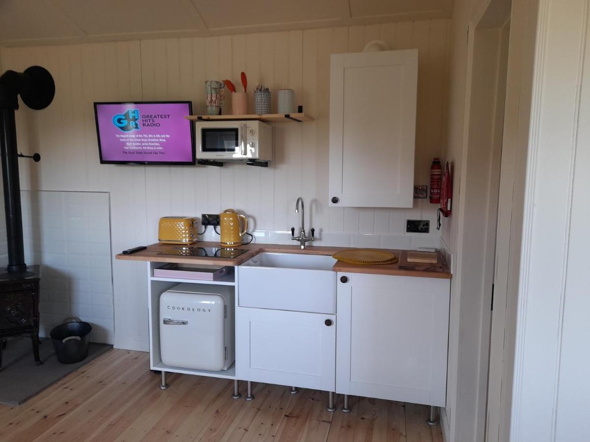Dinky'S Den Apartamento Coverack Exterior foto