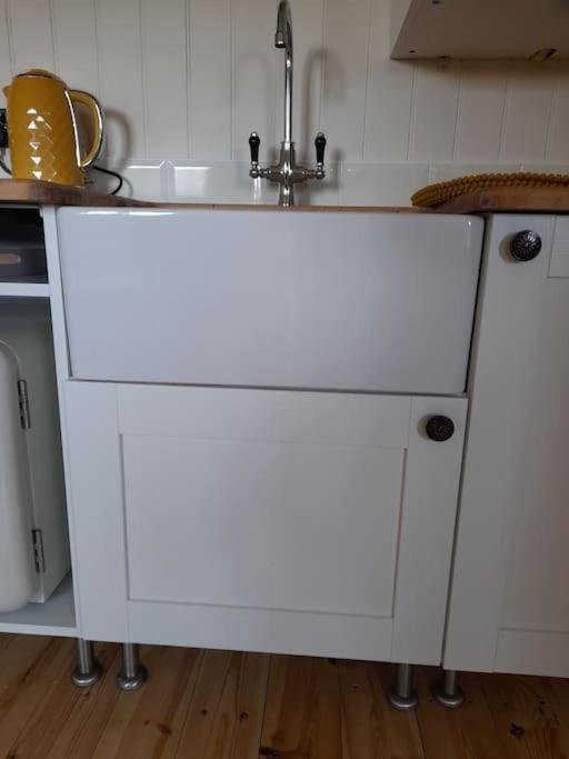 Dinky'S Den Apartamento Coverack Exterior foto